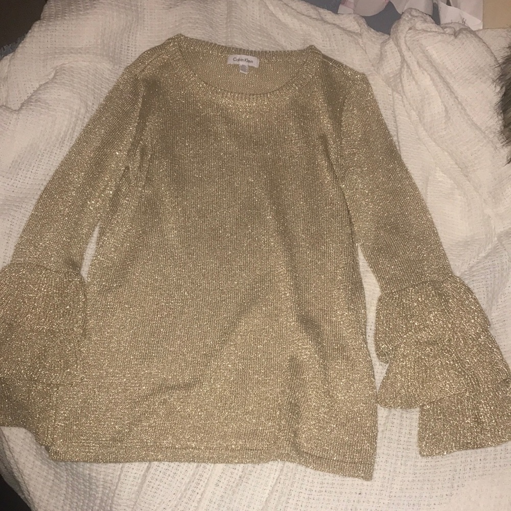 Calvin Klein detailed sleeves make sweater.